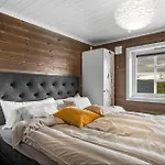 Family Cabin, Sunny Terrace And Amazing Views Feriehus *