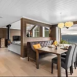 Family Cabin, Sunny Terrace And Amazing Views *